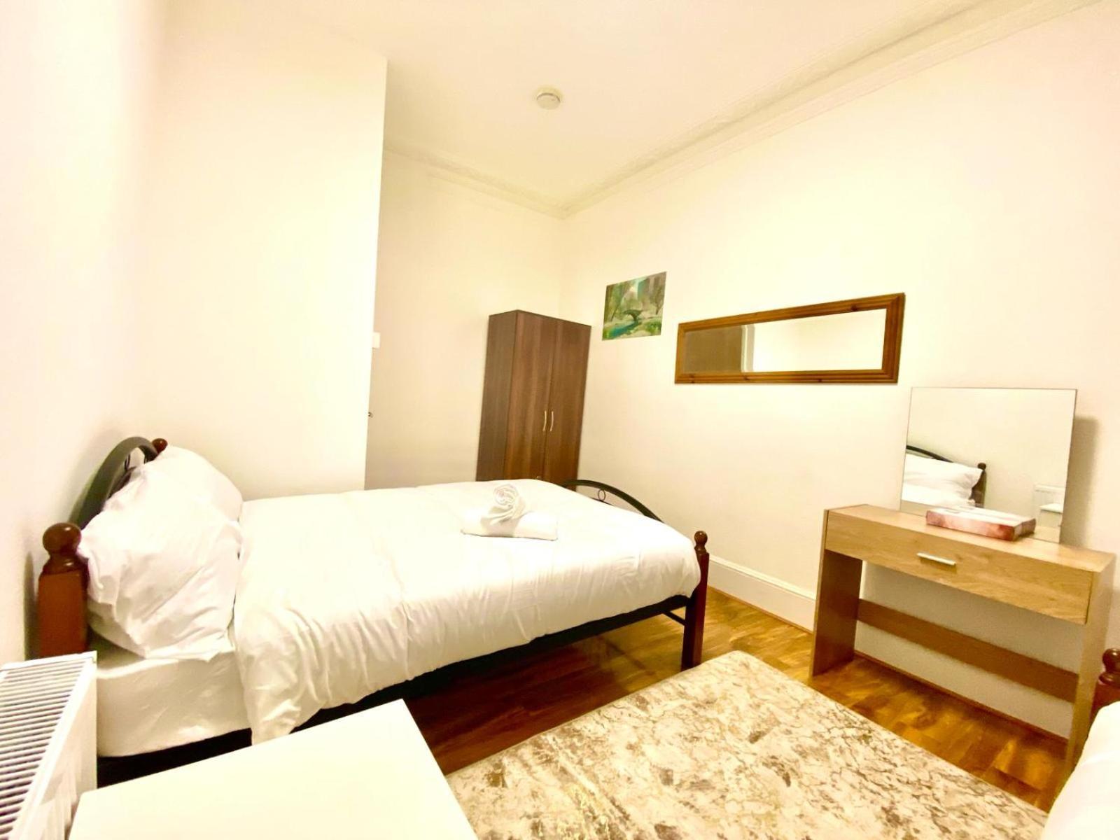 Beautiful Two Bedroom With Free Car Park In Appartamento *