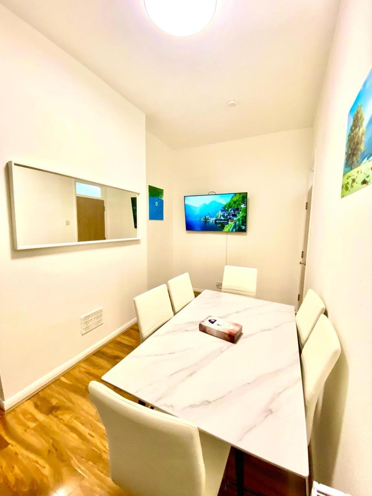 Beautiful Two Bedroom With Free Car Park In Appartamento *